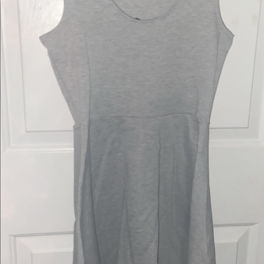 Grey h&m “be your own kind of beautiful” dress💕😻